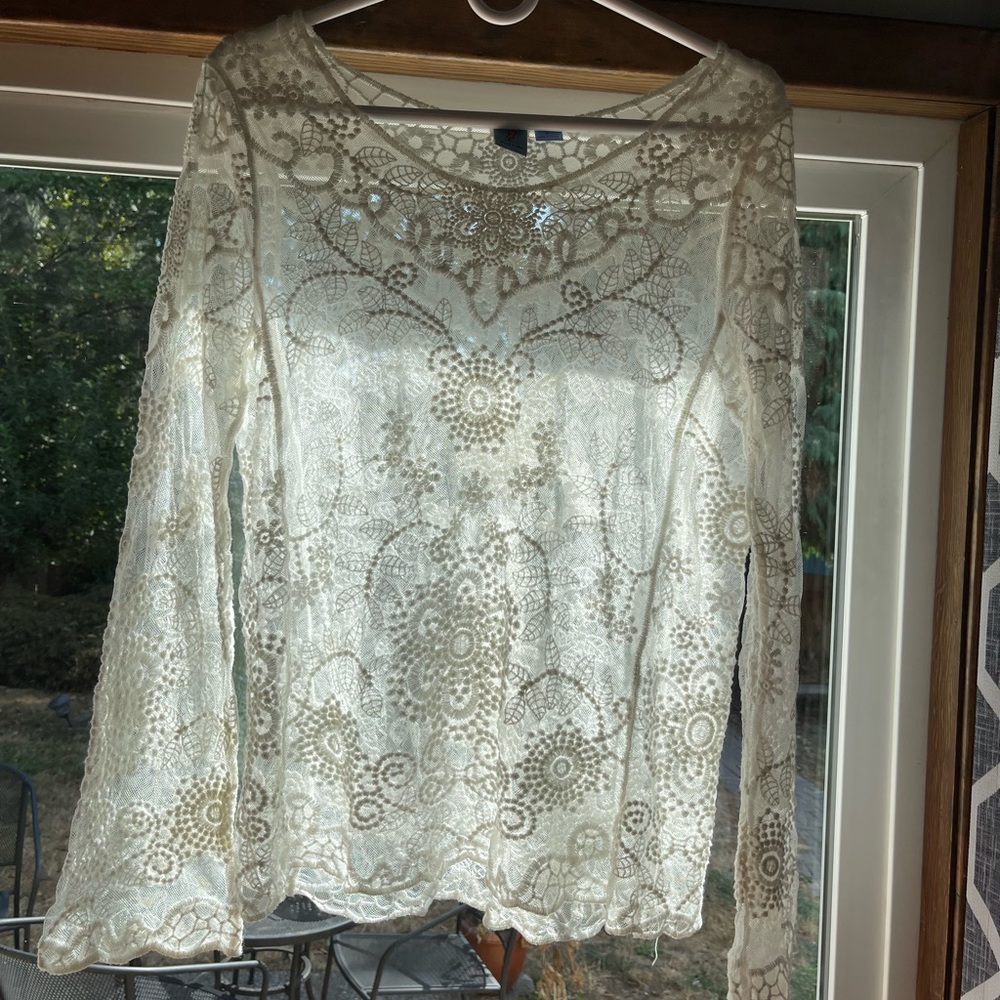 Lace long sleeve top by Pink Melo